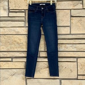 NWOT Levi’s 710 Super Skinny Jeans